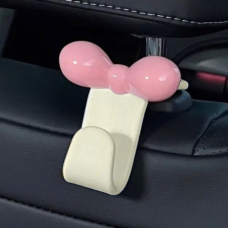 Travel Accessories Deals - ตะขอแขวนหลังเบาะรถยนต์แบบมินิมอล อุปกรณ์จัดเก็บของใช้ในรถยนต์ สำหรับกระเป๋าถือ ขนม และของใช้สำหรับการเดินทาง