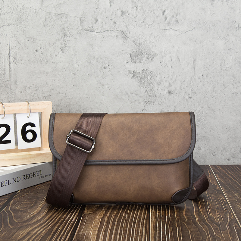 Travel Accessories Luxury Brands - กระเป๋าถือสะพายไหล่แบรนด์หรูสไตล์วินเทจสำหรับผู้ชาย หนัง PU แบบมีฝาปิดเรียบง่าย กระเป๋าคาดลำตัวผู้ชาย กระเป๋าธุรกิจผู้ชาย