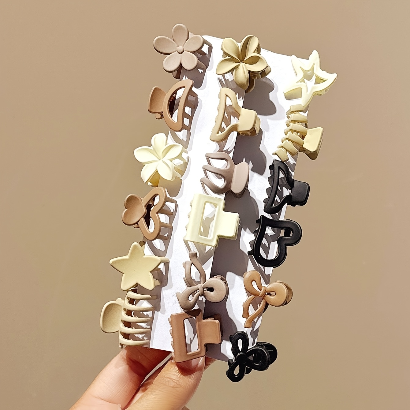 คลิปหนีบขนาดเล็กสีเบจแบบคละแบบ - Travel Accessories For 4 Year Old บทวิจารณ์และราคา
